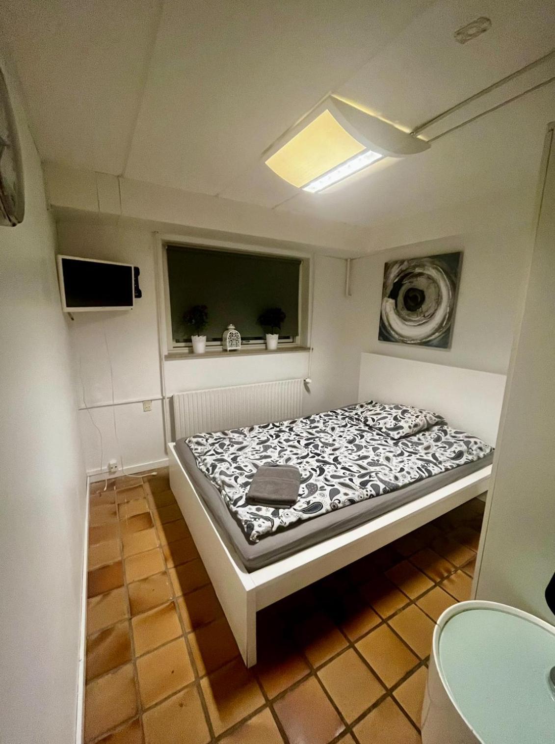 Hundige Barneys Rooms מראה חיצוני תמונה