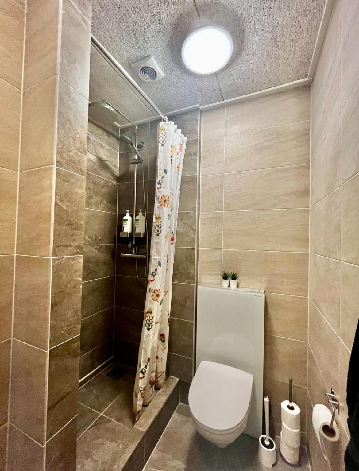 Hundige Barneys Rooms מראה חיצוני תמונה